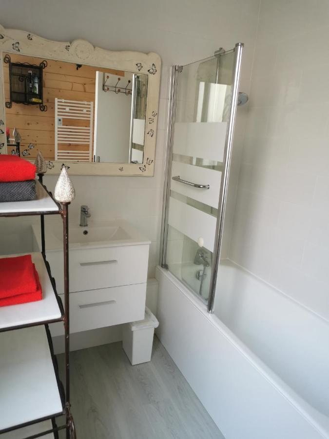 Les Papillons De St Leonard Apartment Honfleur Exterior photo